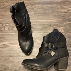 Ankle booties